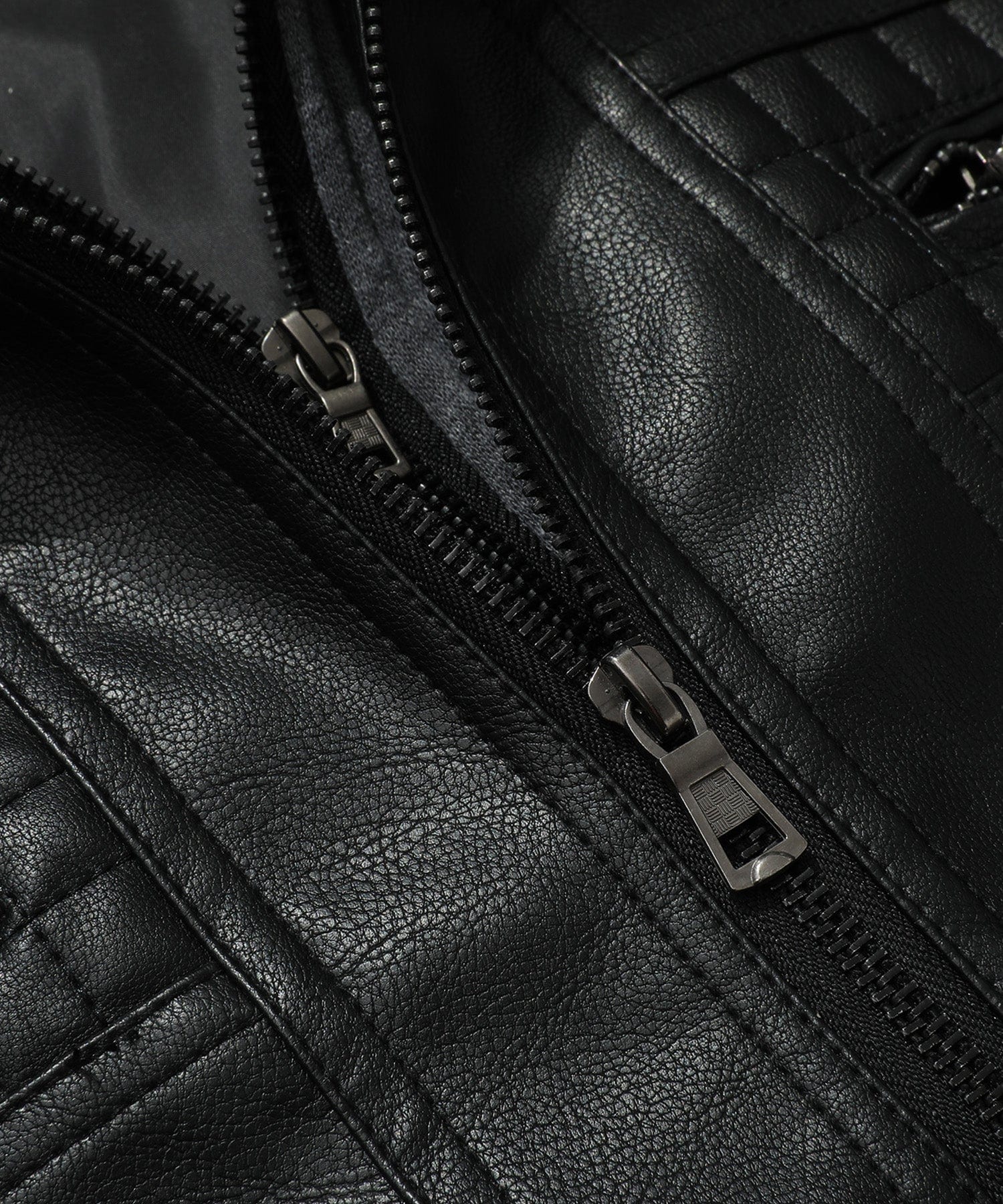 Jetstream Windbreaker