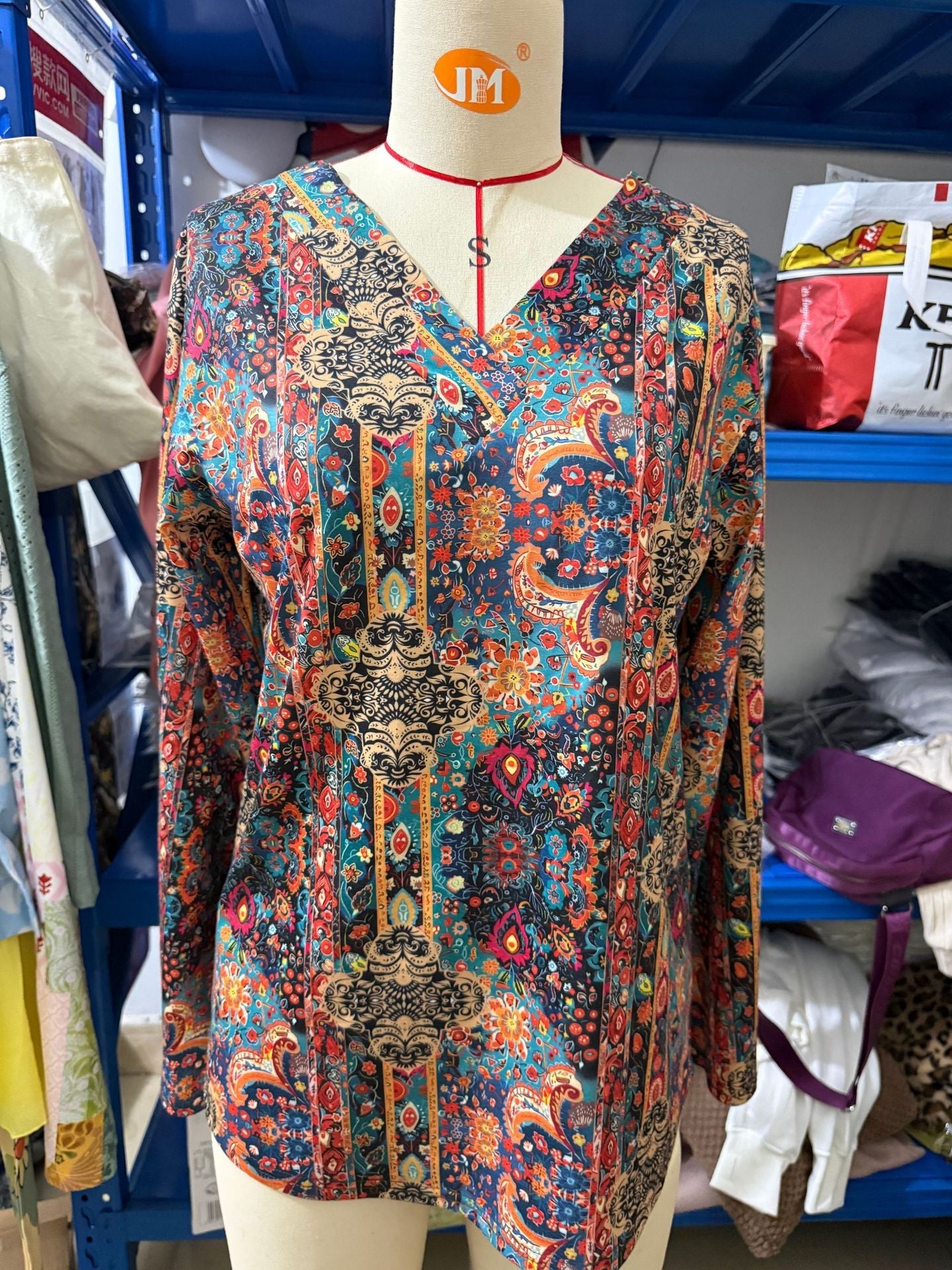 20 Colors Cross-Border European and American Women's Clothing Amazon 2025 Autumn Loose Casual Printed Long Sleeve V-Neck T-Shirt Top